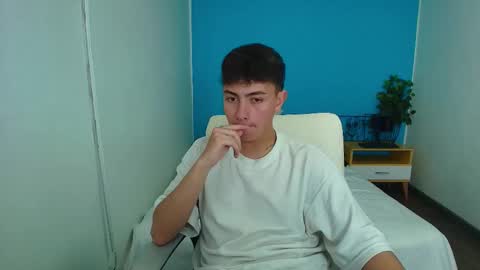 ithan__ online show from September 2025 08:53:02 PM