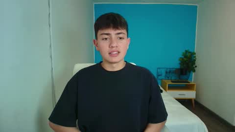 ithan__ online show from September 2025 07:03:01 PM