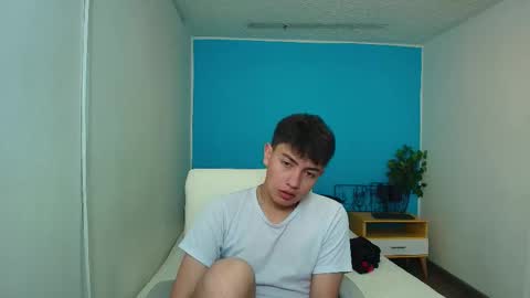 ithan__ online show from September 2025 02:18:02 PM