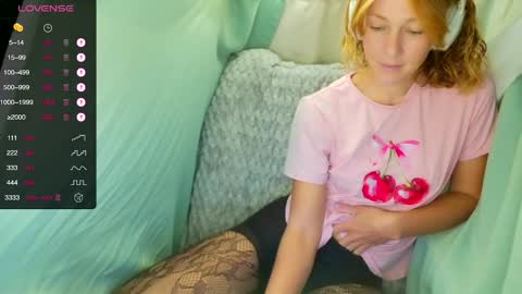 Lily online show from February 2026 09:53:01 PM