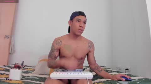 Miley hurtado online show from November 2025 01:13:01 PM