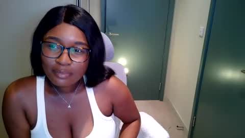 itsanna_b online show from July 2026 12:56:02 AM