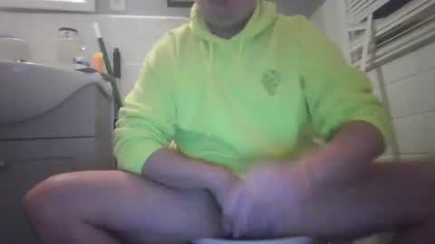 Snapshot of itsavibeouthere chatting on November 2025 04:22:02 AM itsavibeouthere online show from November 2025 04:22:02 AM