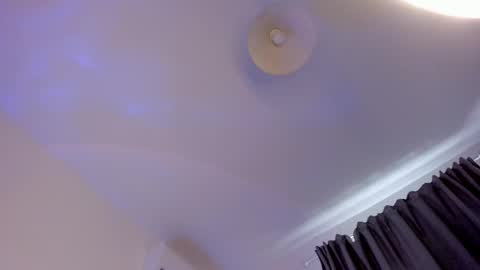 Isabella online show from March 2026 02:44:01 PM