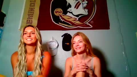 Snapshot of itsdanirose chatting on June 2026 01:08:01 AM Danielle Rose online show from June 2026 01:08:01 AM