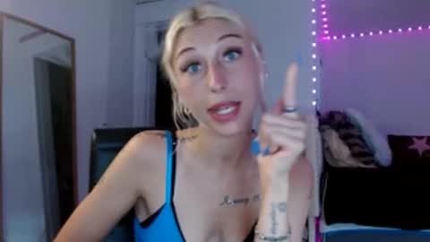 itsirelandbby online show from April 2026 06:14:02 PM