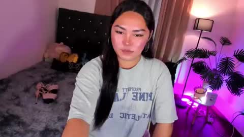 Siana online show from July 2026 12:02:02 PM