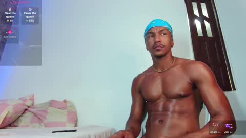 Snapshot of itsmikenoir chatting on September 2025 10:10:02 PM Limited offer 50 online show from September 2025 10:10:02 PM