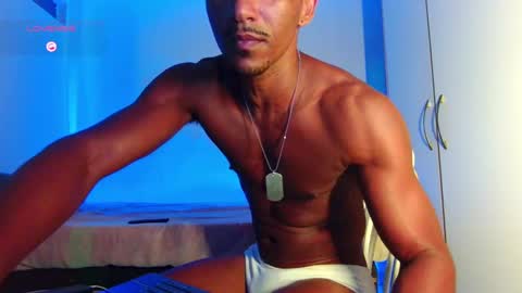 Snapshot of itsmikenoir chatting on October 2025 11:13:01 PM Limited offer 50 online show from October 2025 11:13:01 PM