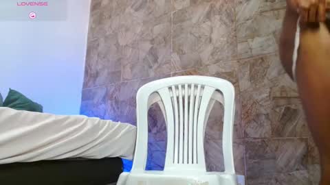 Snapshot of itsmikenoir chatting on October 2025 01:44:01 PM Limited offer 50 online show from October 2025 01:44:01 PM