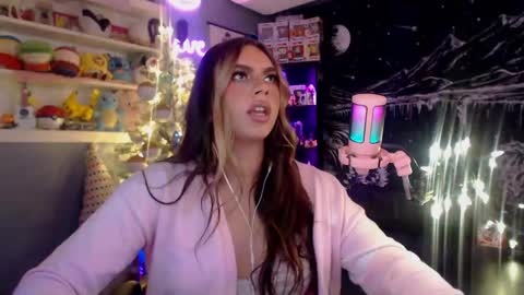 Snapshot of itsnickibabyy chatting on December 2024 02:26:01 AM Nicki Foxx online show from December 2024 02:26:01 AM