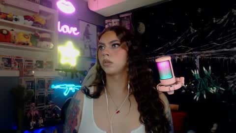 Snapshot of itsnickibabyy chatting on February 2025 01:34:01 AM Nicki Foxx online show from February 2025 01:34:01 AM