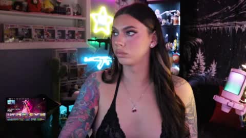 Snapshot of itsnickibabyy chatting on February 2025 12:19:02 AM Nicki Foxx online show from February 2025 12:19:02 AM