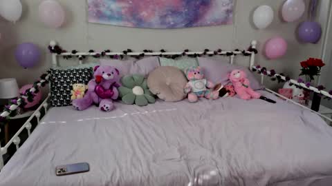 Snapshot of itsnikkisweet chatting on February 2025 07:13:01 PM Nikki Sweet online show from February 2025 07:13:01 PM