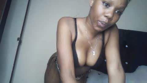 Snapshot of itsvirggy chatting on November 2025 11:32:01 PM itsvirggy online show from November 2025 11:32:01 PM