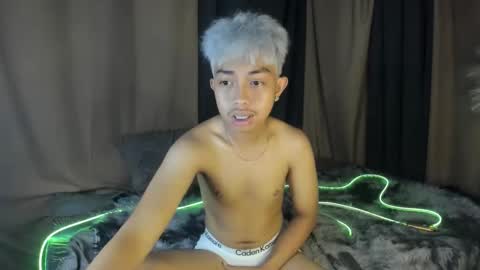 Snapshot of itsyourcummerboy_xx chatting on May 2026 07:36:02 AM Kyle online show from May 2026 07:36:02 AM