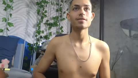 itszairen online show from June 2026 11:43:02 PM
