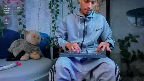 itszairen online show from July 2026 04:08:01 AM