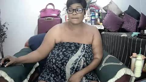 itumeleng74 online show from February 2025 06:40:02 PM