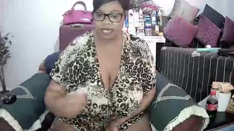 itumeleng74 online show from February 2025 03:07:01 PM