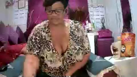 itumeleng74 online show from June 2026 06:07:01 AM