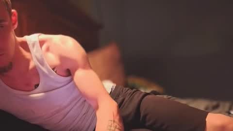 itzd123 online show from April 2026 03:28:01 AM