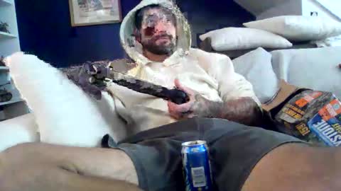 Itzmeebabyy online show from October 2025 05:44:02 PM