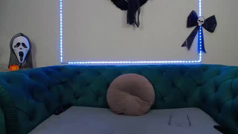 ivanacharm online show from October 2025 04:58:01 AM