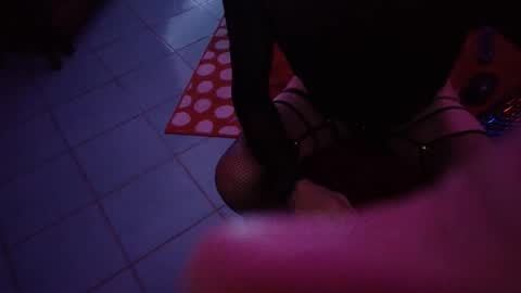 yves online show from October 2025 05:10:02 AM