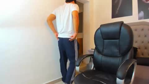 Snapshot of ivo_beischel chatting on September 2025 11:23:02 AM Ivo Beischel online show from September 2025 11:23:02 AM