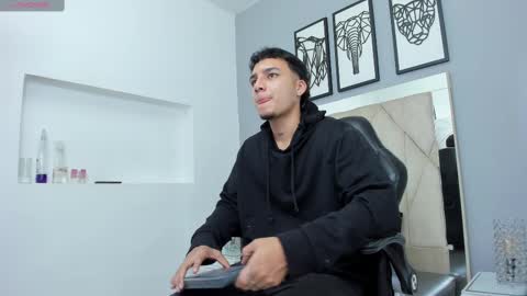 Ivo Beischel online show from October 2025 04:53:02 AM