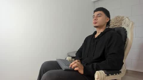 Ivo Beischel online show from October 2025 05:28:02 AM