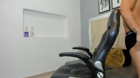 Ivo Beischel online show from October 2025 05:40:01 AM