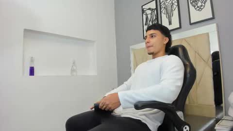 Ivo Beischel online show from October 2025 05:08:01 AM