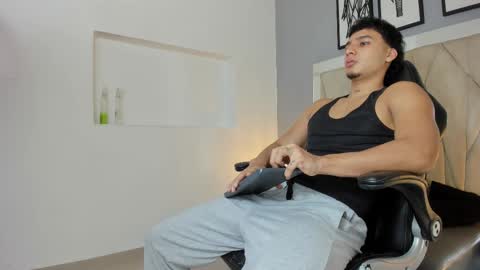 Ivo Beischel online show from October 2025 04:45:01 AM