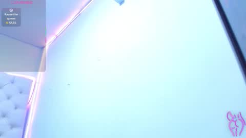 Ivon online show from October 2025 12:13:02 PM