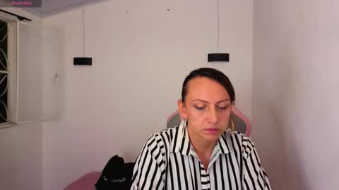 IVONNE online show from December 2025 03:12:02 AM