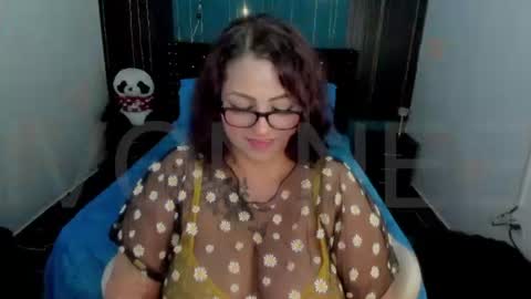 Snapshot of ivonnee17_ chatting on August 2026 01:18:01 AM Ivonne online show from August 2026 01:18:01 AM