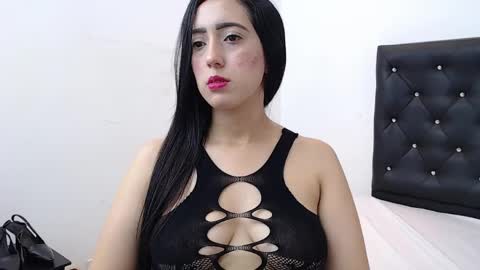 ivorynoir online show from April 2026 01:01:01 PM