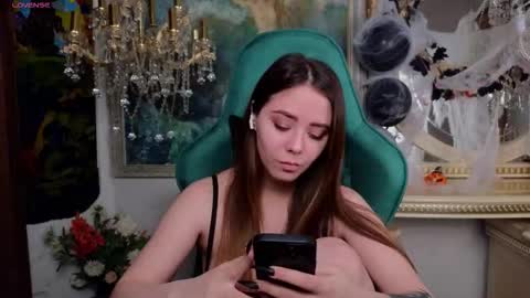 ivorywood_ online show from October 2025 11:10:01 AM