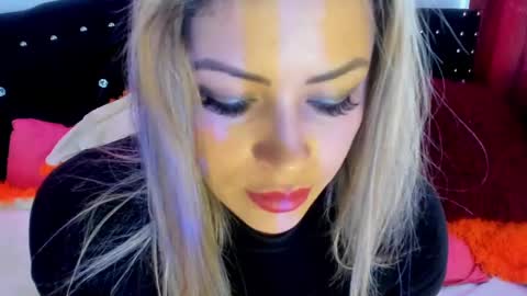 Diana Rojas  online show from February 2025 10:31:02 PM