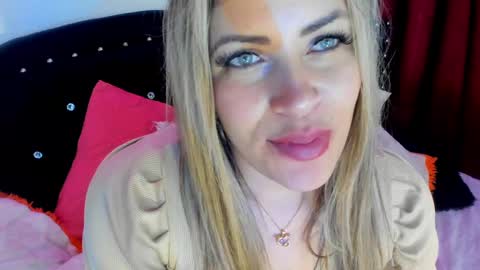 Diana Rojas  online show from March 2025 01:25:02 AM