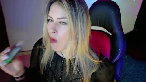 Diana Rojas  online show from October 2025 10:47:02 PM