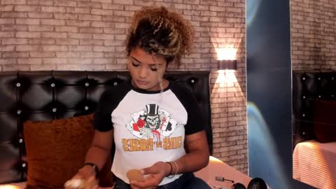 Snapshot of ivy_copper1 chatting on January 2025 10:19:01 PM Ig ivycopper1 online show from January 2025 10:19:01 PM
