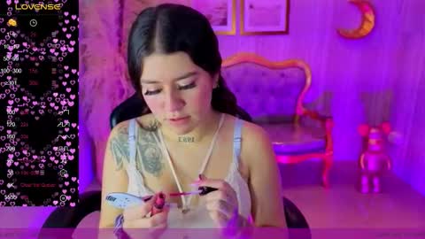 Ivy  online show from October 2025 08:20:01 PM