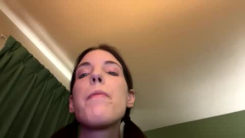 Snapshot of ivy_rose90 chatting on April 2026 06:16:01 PM ivy_rose90 online show from April 2026 06:16:01 PM
