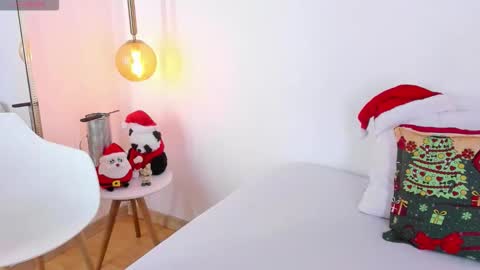 Ivy  online show from December 2025 02:14:02 PM