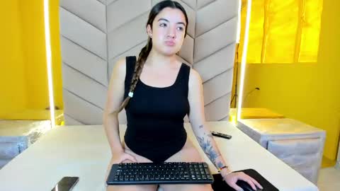 ivycollins_ar online show from May 2026 03:20:02 PM