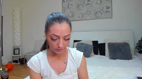 IvyFox online show from January 2025 05:17:02 PM