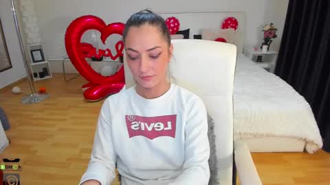 IvyFox online show from February 2025 08:59:01 PM